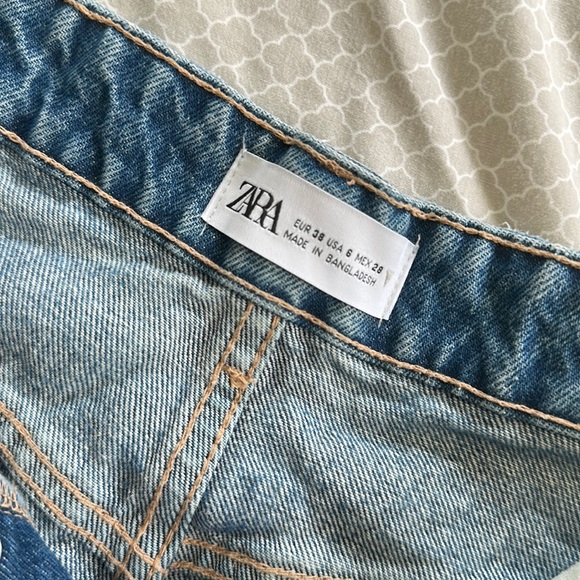 ZARA Button Up Jean Shorts - Picture 3 of 3